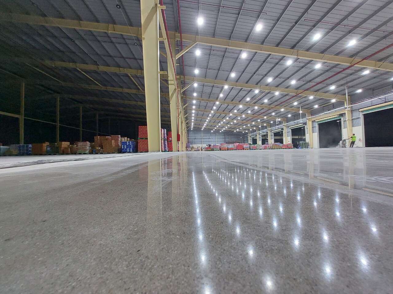 Đánh bóng sàn bê tông công nghiệp